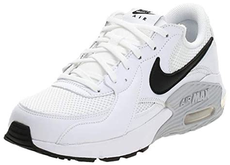 Nike aur max excee